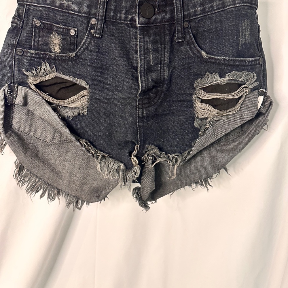 One X One Teaspoon Distressed Black Denim Shorts - Picture 16 of 16